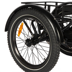 Eunorau ONE-TRIKE 2.0 rear wheel and fender close-up