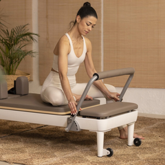 Elina Pilates Nubium Reformer Bundle – Pilates reformer in use