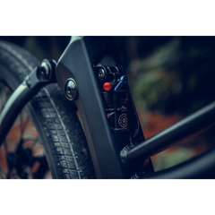 Eunorau Specter-ST 2.0 battery controls close-up