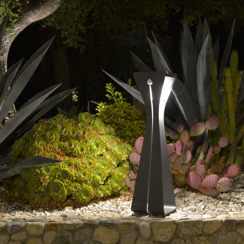 Les Jardins Bloom Solar Floor Lamp – Motion Sensor, 500 Lm