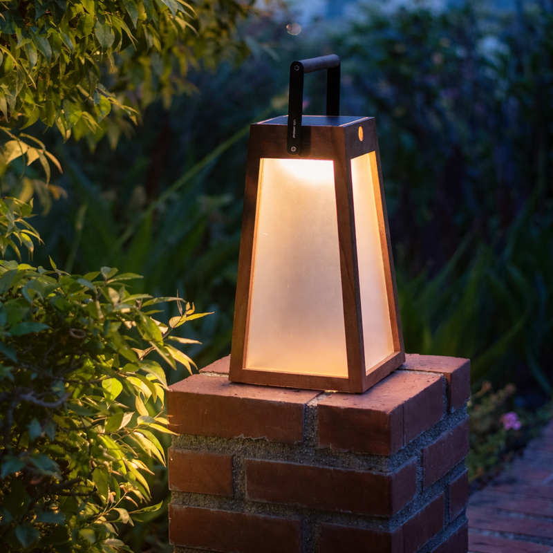 Les Jardins Roam Solar Outdoor LED Lantern