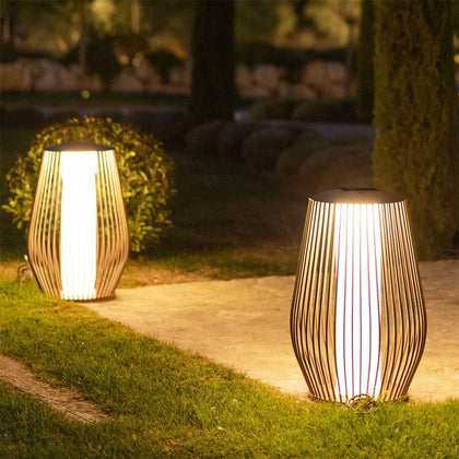 Les Jardins Mandalay Graphite Aluminum Outdoor Solar LED Lantern